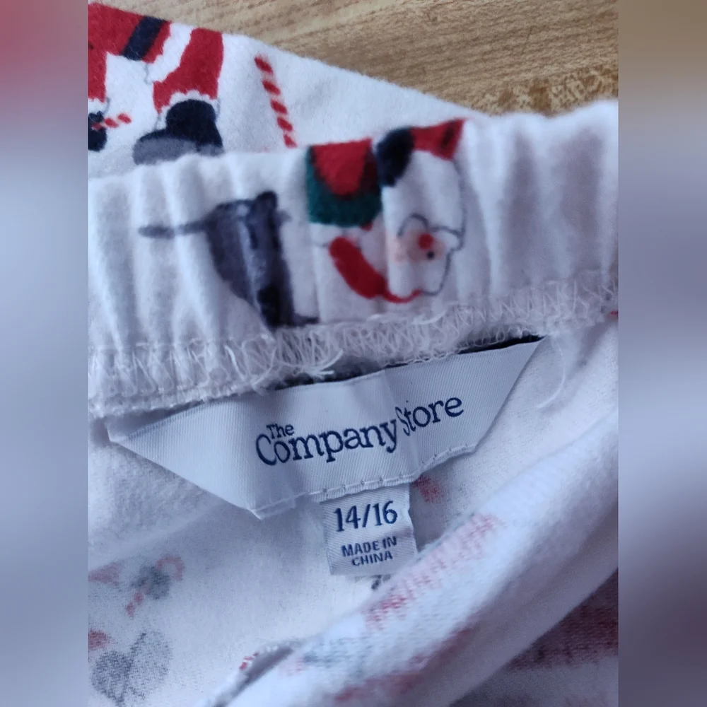 The Company Store Pajamas Merry Christmas Sz 14/16 Kids  Small Adult NWOT Unisex